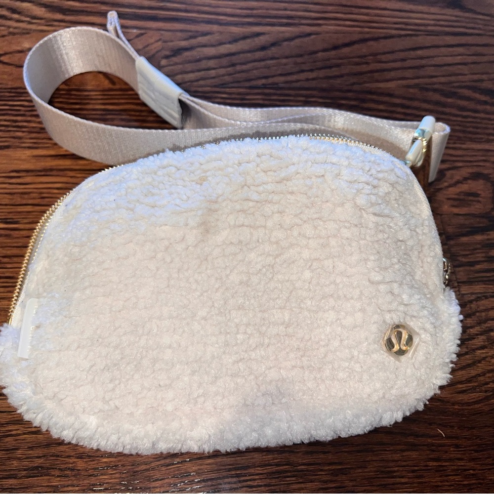 Lululemon White Sherpa Belt Bag